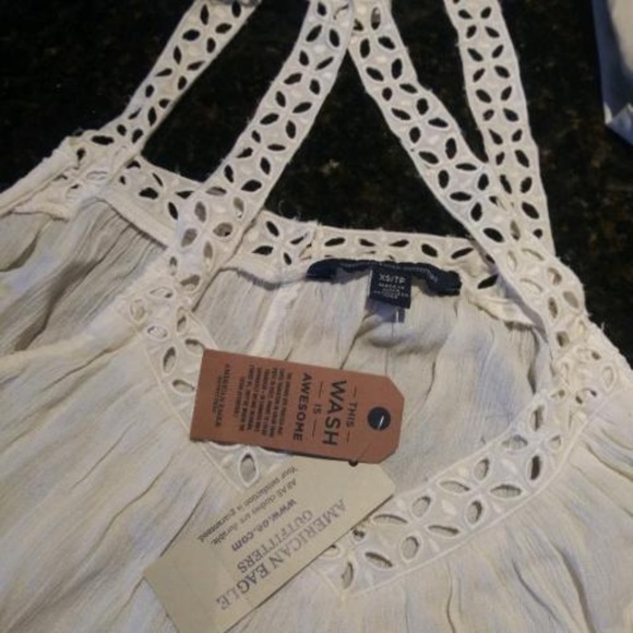 AEO TUNIC - EYELET DESIGN - XS - NEW WITH TAG - Picture 2 of 4